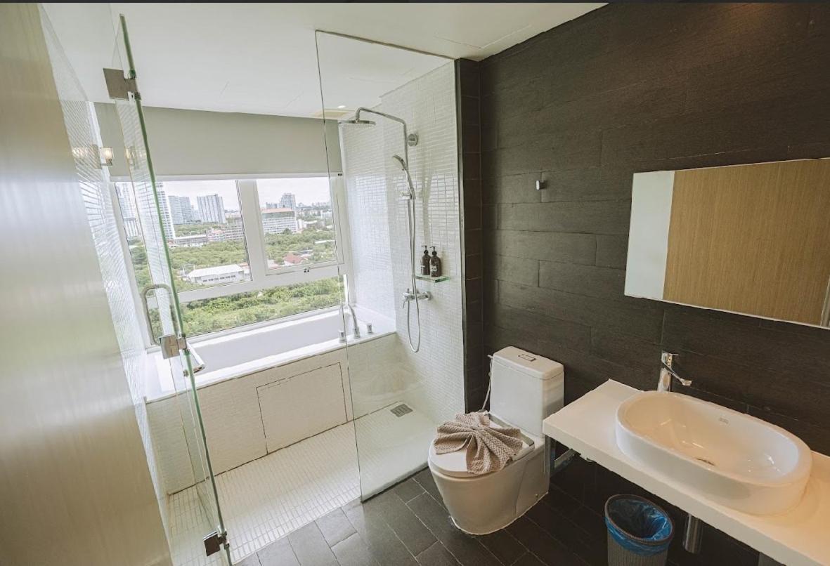 Veranda Residences Pattaya By Phung Jomtien Beach Exterior photo